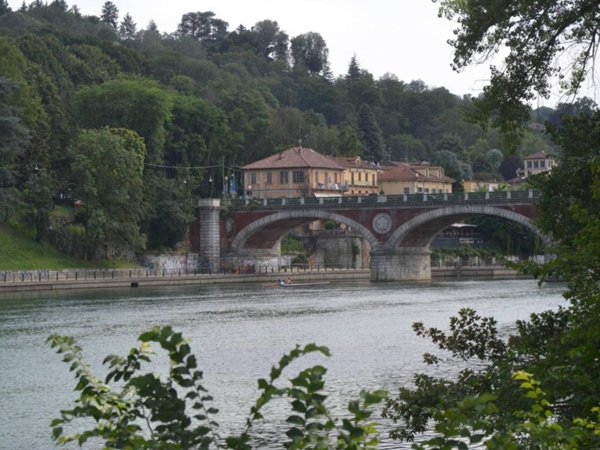 appartamento in vendita a Torino in zona San Salvario