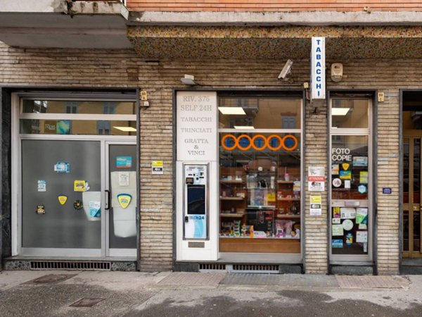 negozio in vendita a Torino in zona Pozzo Strada