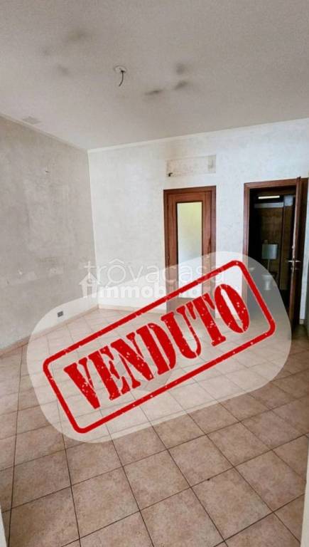 negozio in vendita a Torino in zona Cit Turin