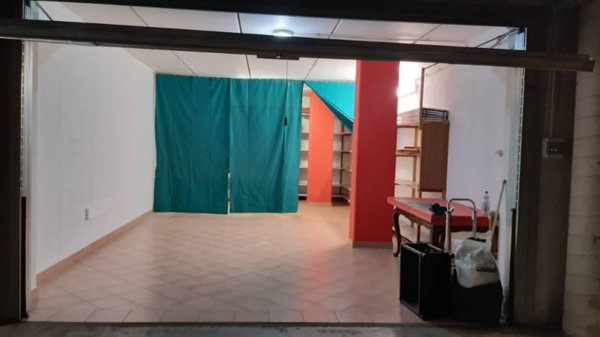 negozio in vendita a Torino in zona San Donato