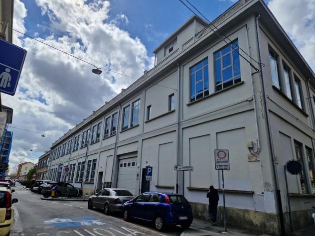 negozio in vendita a Torino in zona Rebaudengo