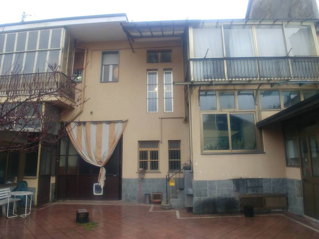 casa indipendente in vendita a Torino in zona Lucento