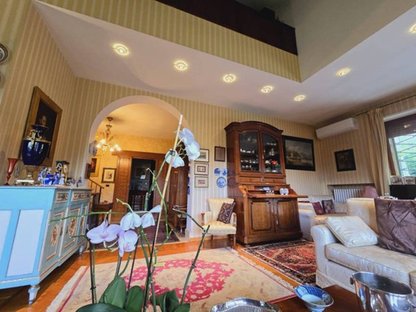 casa indipendente in vendita a Torino in zona Superga