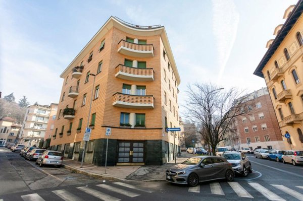 appartamento in vendita a Torino in zona Borgo Po