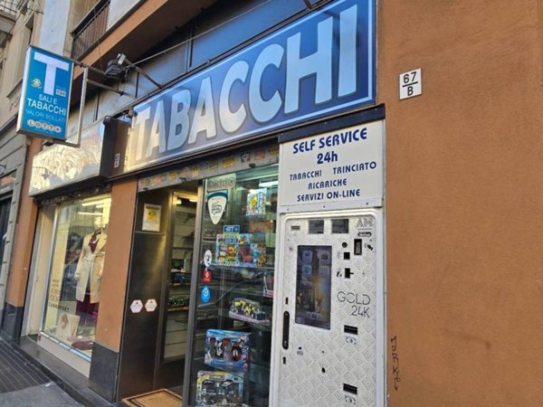 negozio in vendita a Torino in zona San Salvario