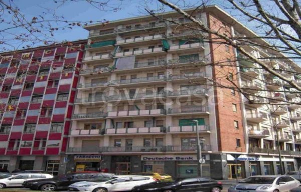 ufficio in vendita a Torino in zona Rebaudengo