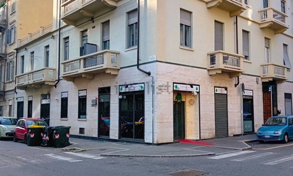 locale commerciale in vendita a Torino