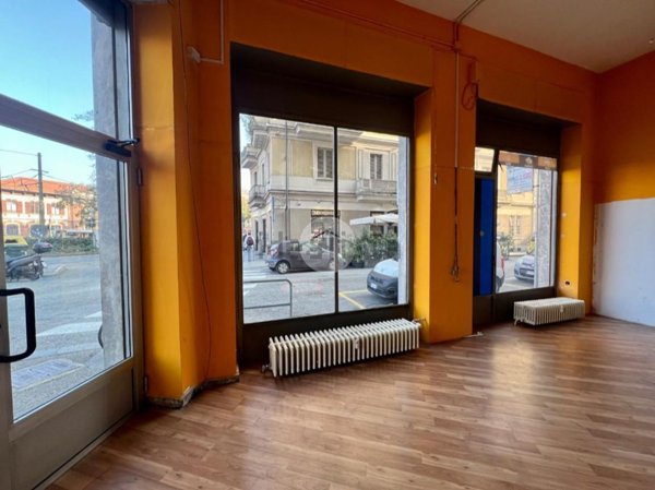 negozio in vendita a Torino in zona Vanchiglia