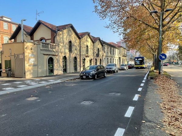 negozio in vendita a Torino in zona Lucento