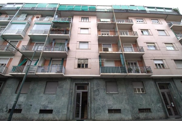 appartamento in vendita a Torino in zona Borgata Vittoria