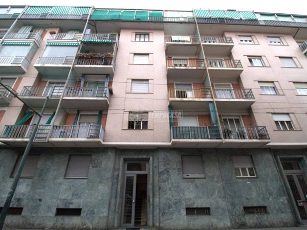 appartamento in vendita a Torino in zona Borgata Vittoria