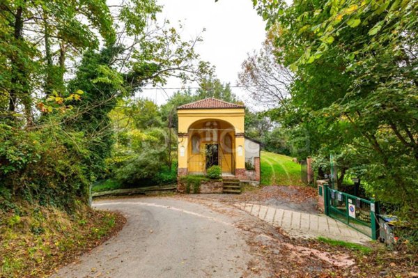 casa indipendente in vendita a Torino in zona Superga
