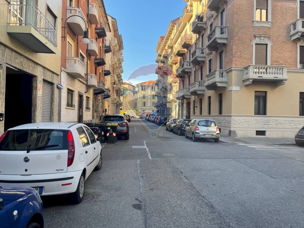 locale di sgombero in vendita a Torino in zona Borgo San Paolo