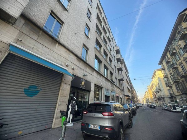 negozio in vendita a Torino in zona Cit Turin
