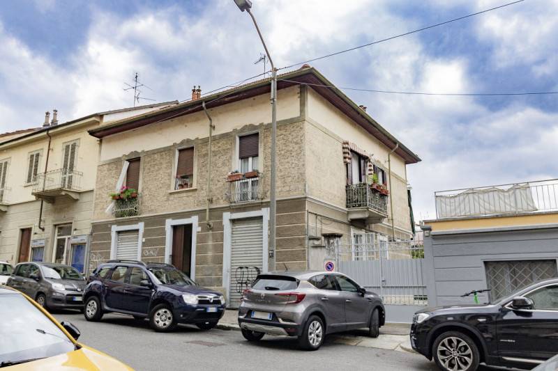 casa indipendente in vendita a Torino in zona Madonna del Pilone