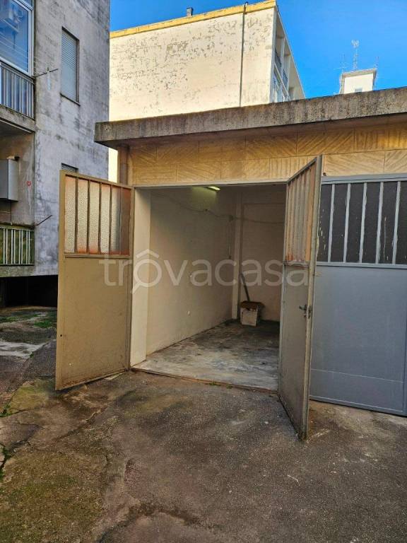 locale di sgombero in vendita a Torino in zona Parella