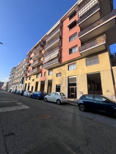 locale di sgombero in vendita a Torino in zona Barriera di Milano