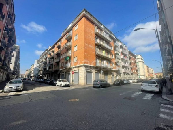 negozio in vendita a Torino in zona Santa Rita