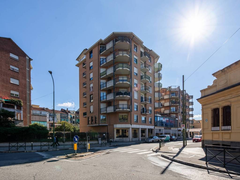 appartamento in vendita a Torino in zona Cenisia