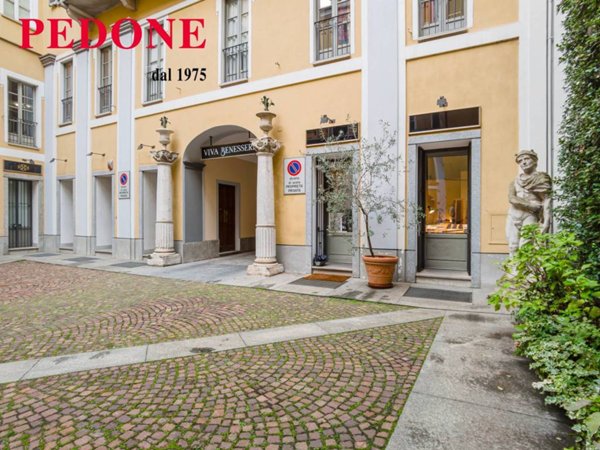 negozio in vendita a Torino in zona Centro Storico