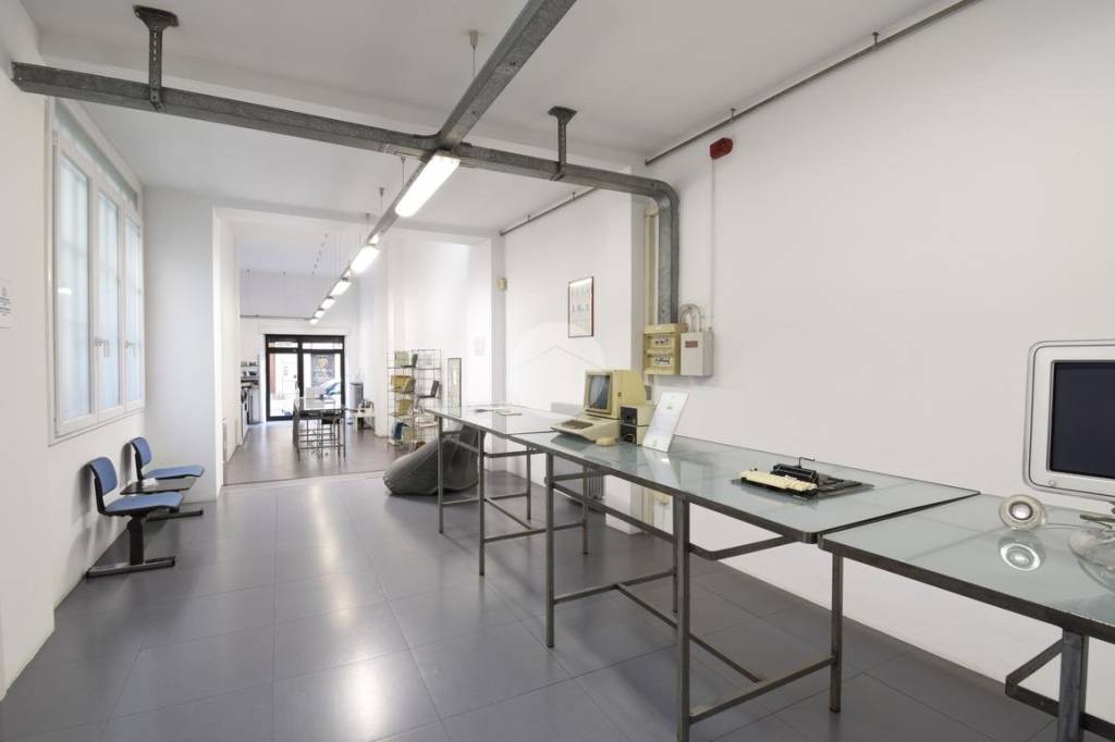 ufficio in vendita a Torino in zona Vanchiglia
