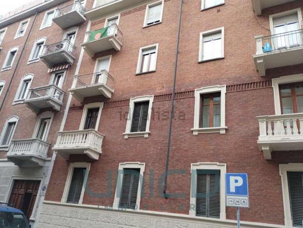 locale di sgombero in vendita a Torino in zona Borgo San Paolo