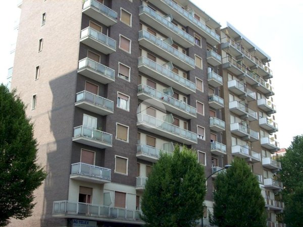 appartamento in vendita a Torino in zona Lingotto