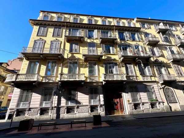 appartamento in vendita a Torino in zona San Salvario