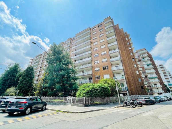 appartamento in vendita a Torino in zona Mirafiori Nord
