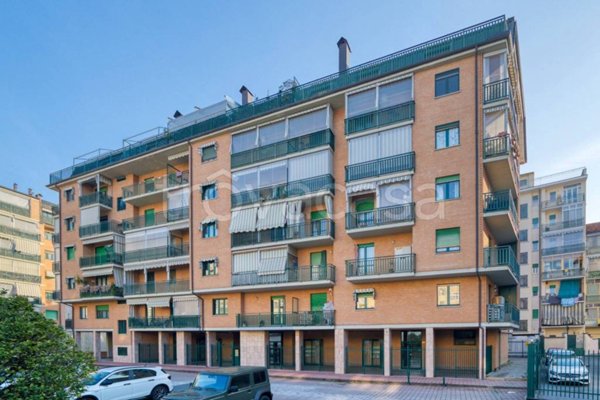 appartamento in vendita a Torino in zona Borgata Vittoria