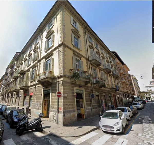 negozio in vendita a Torino in zona San Salvario
