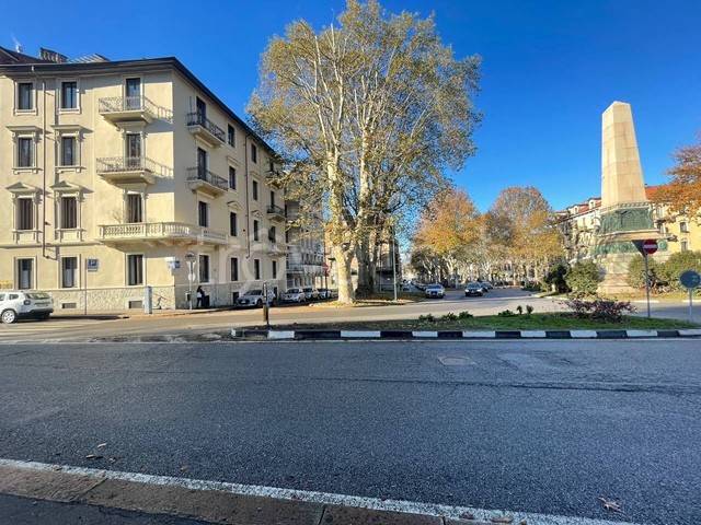 ufficio in vendita a Torino in zona Gran Madre