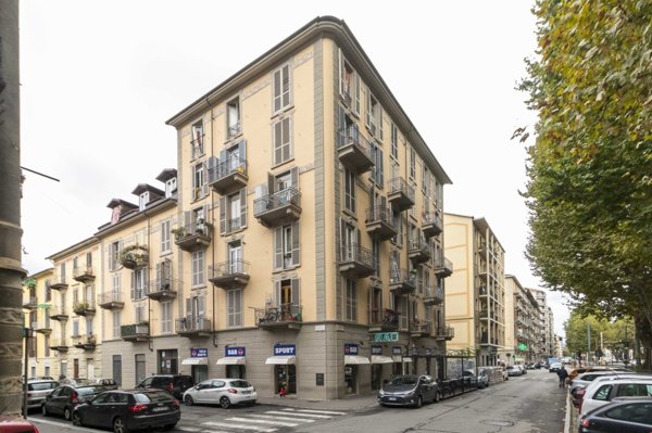 appartamento in vendita a Torino in zona Aurora