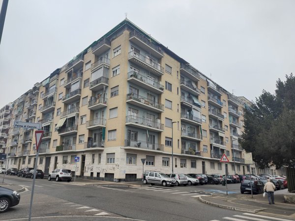 appartamento in vendita a Torino in zona Lingotto