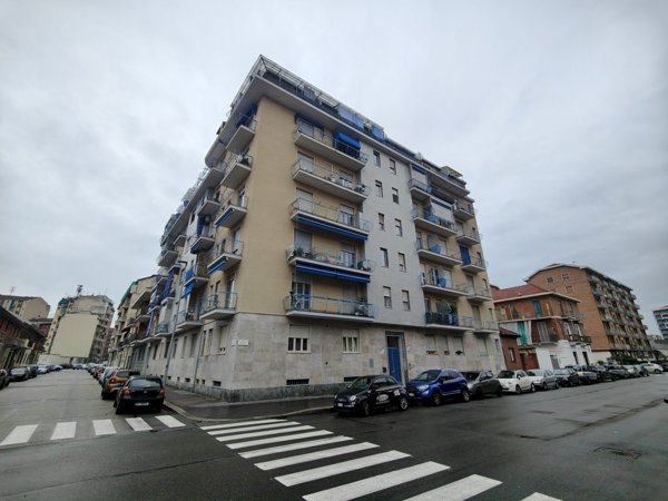 appartamento in vendita a Torino in zona Lucento