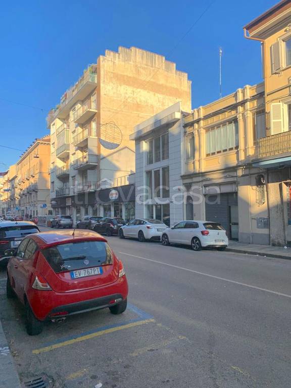 negozio in vendita a Torino in zona San Donato