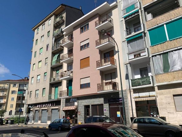 negozio in vendita a Torino in zona Millefonti