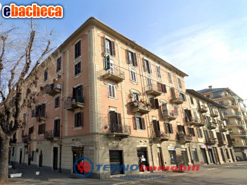 negozio in vendita a Torino in zona Madonna di Campagna