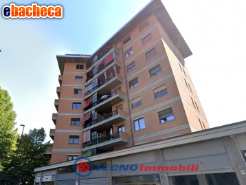 locale commerciale in vendita a Torino in zona Lucento