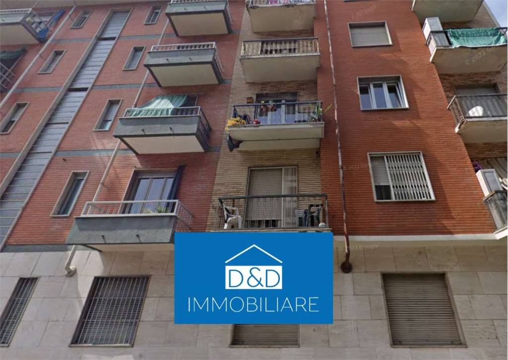 locale commerciale in vendita a Torino in zona Barriera di Milano
