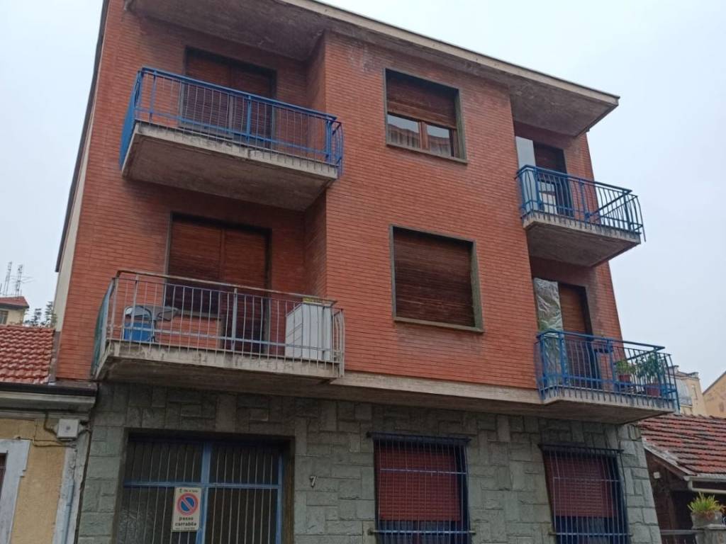 casa indipendente in vendita a Torino in zona Aurora