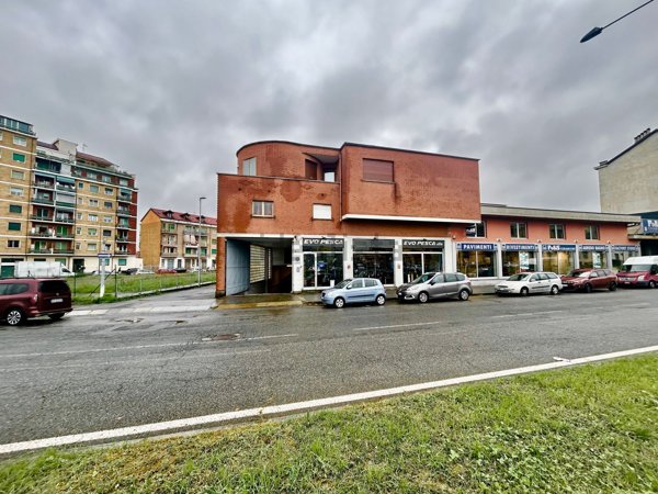 locale di sgombero in vendita a Torino in zona Madonna di Campagna