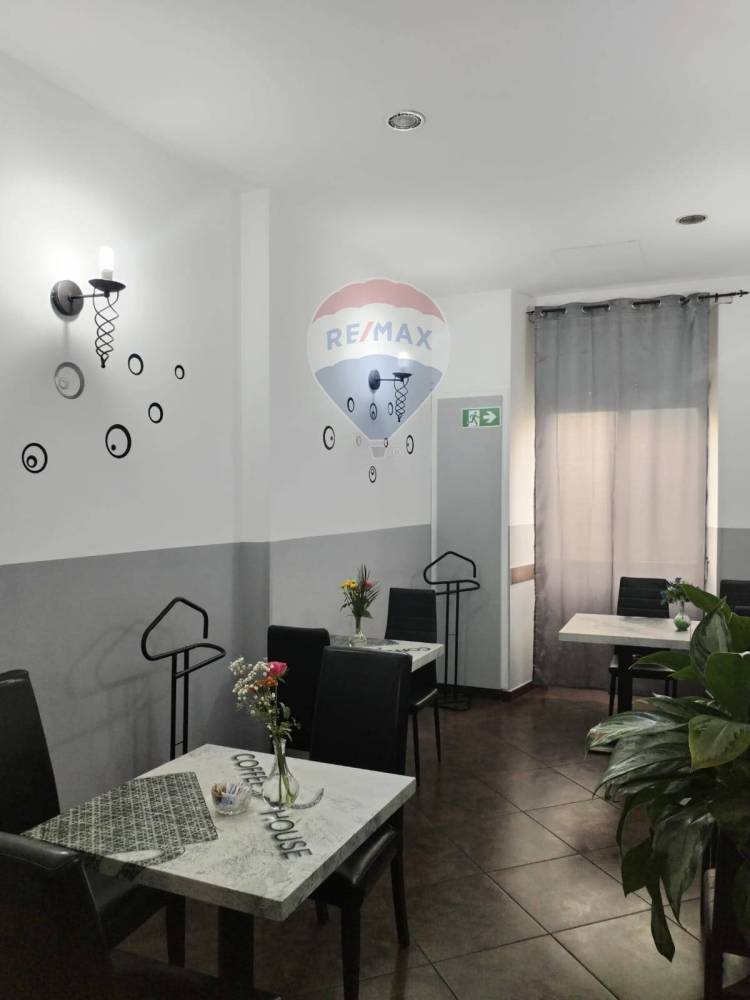 negozio in vendita a Torino in zona Lingotto