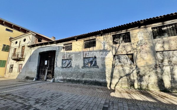 casale in vendita a Torino in zona Falchera