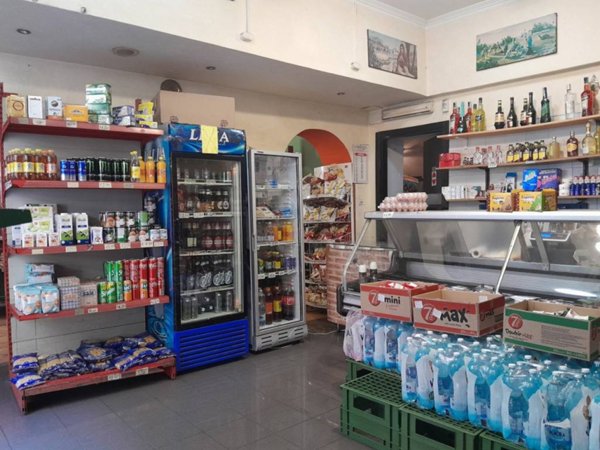 negozio in vendita a Torino in zona Aurora