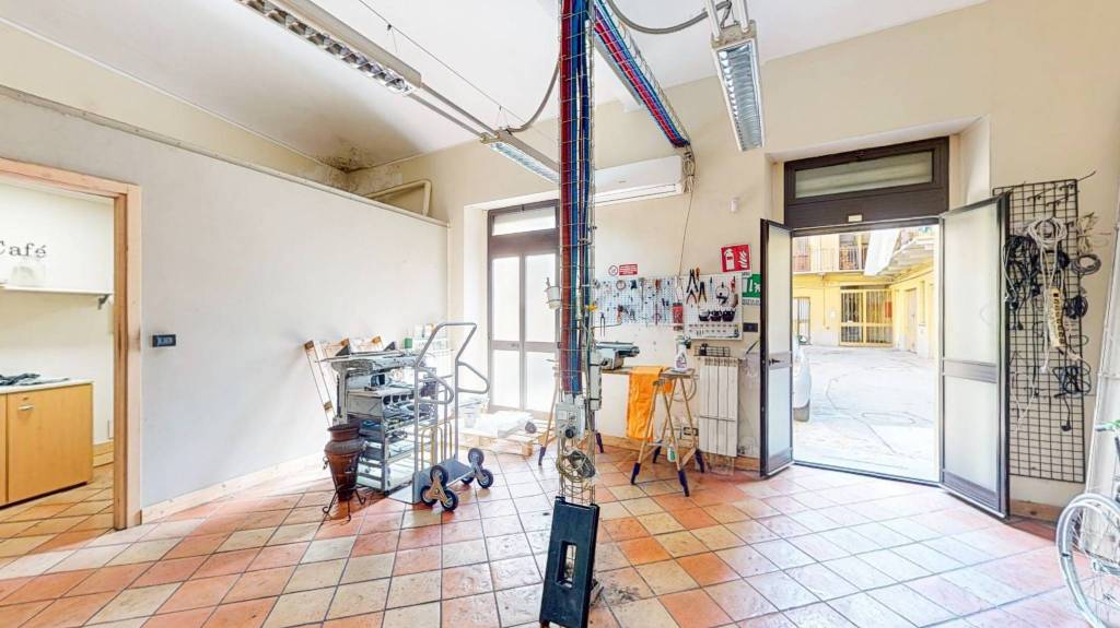 negozio in vendita a Torino in zona San Salvario