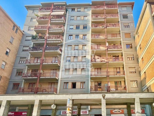 appartamento in vendita a Torino in zona Lingotto