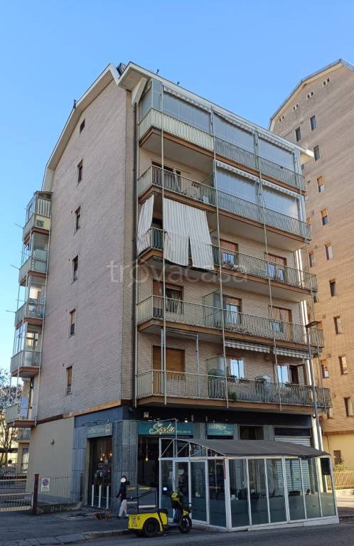 appartamento in vendita a Torino in zona Regio Parco