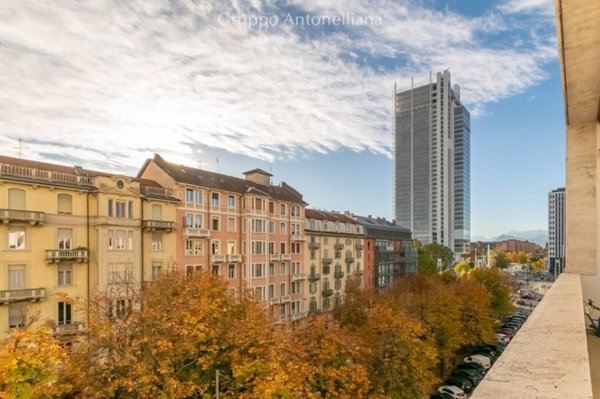 appartamento in vendita a Torino in zona Centro Storico