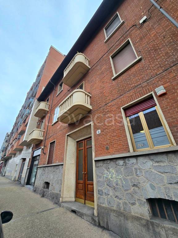appartamento in vendita a Torino in zona Borgata Vittoria